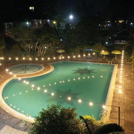 Taman Sari Hotel Dan Resort Sukabumi Zewnętrze zdjęcie