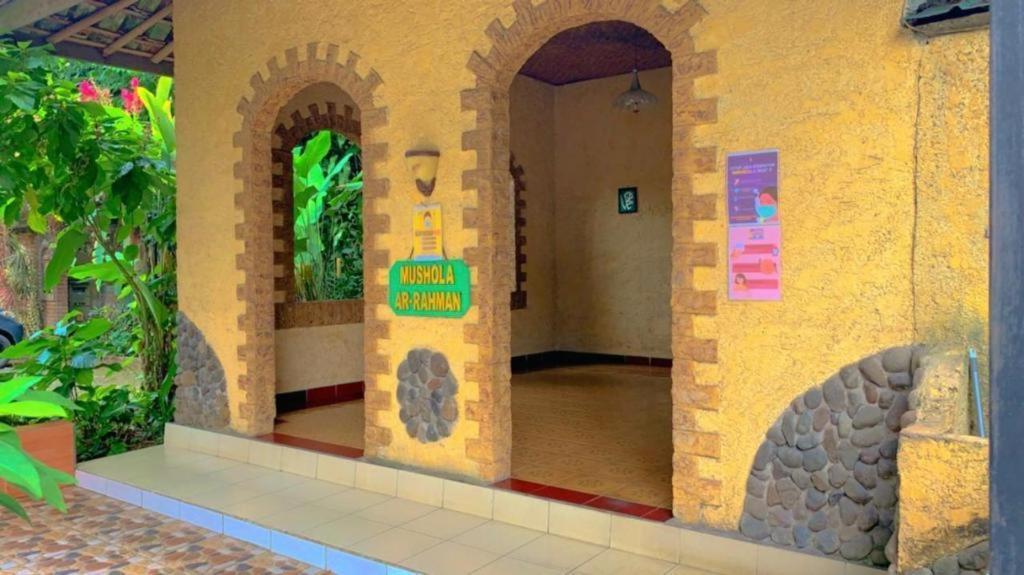Taman Sari Hotel Dan Resort Sukabumi Zewnętrze zdjęcie