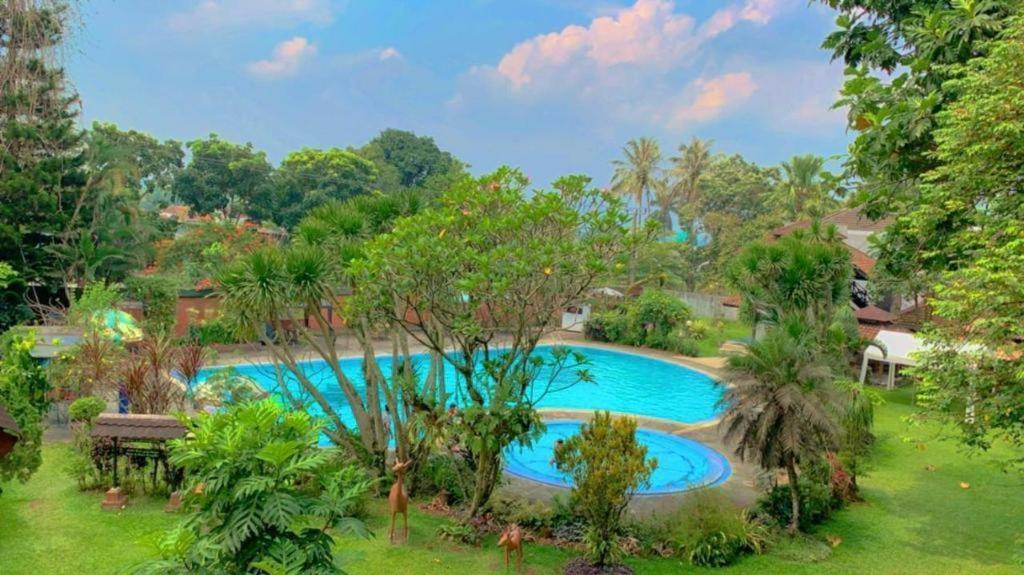 Taman Sari Hotel Dan Resort Sukabumi Zewnętrze zdjęcie