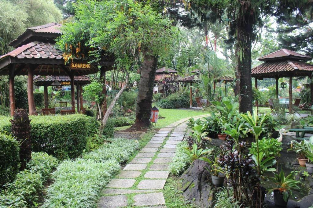 Taman Sari Hotel Dan Resort Sukabumi Zewnętrze zdjęcie