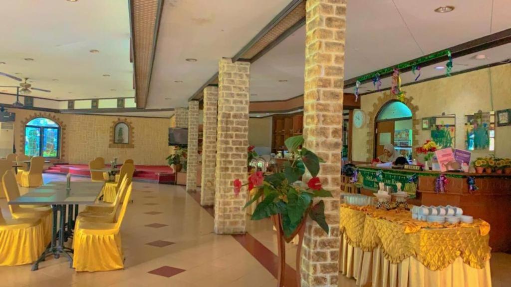 Taman Sari Hotel Dan Resort Sukabumi Zewnętrze zdjęcie