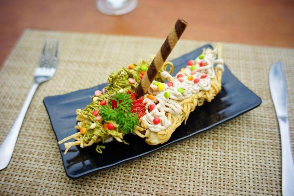 Taman Sari Hotel Dan Resort Sukabumi Zewnętrze zdjęcie