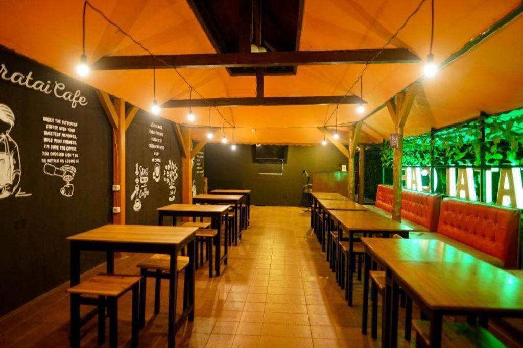 Taman Sari Hotel Dan Resort Sukabumi Zewnętrze zdjęcie