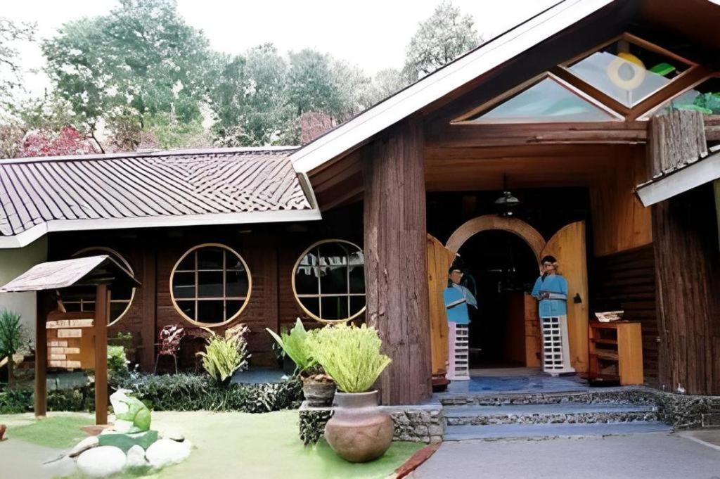 Taman Sari Hotel Dan Resort Sukabumi Zewnętrze zdjęcie