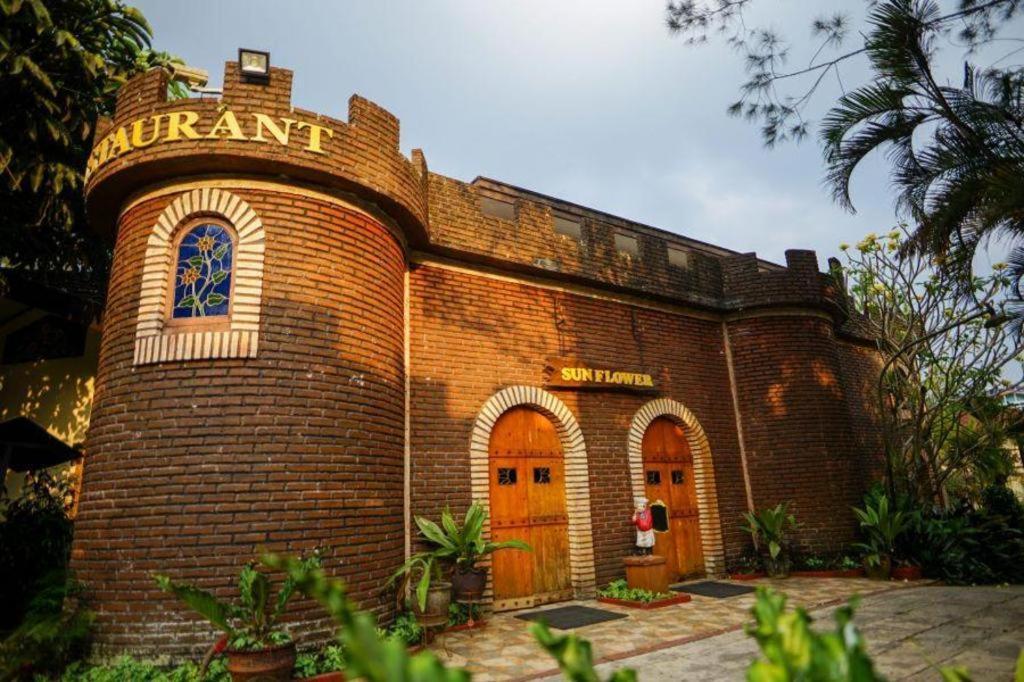 Taman Sari Hotel Dan Resort Sukabumi Zewnętrze zdjęcie